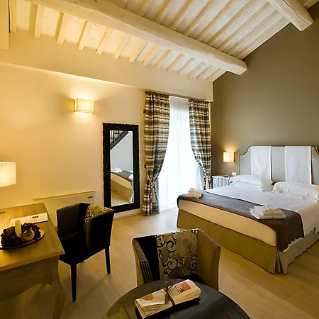 Relais Dell'olmo Hotel 4*